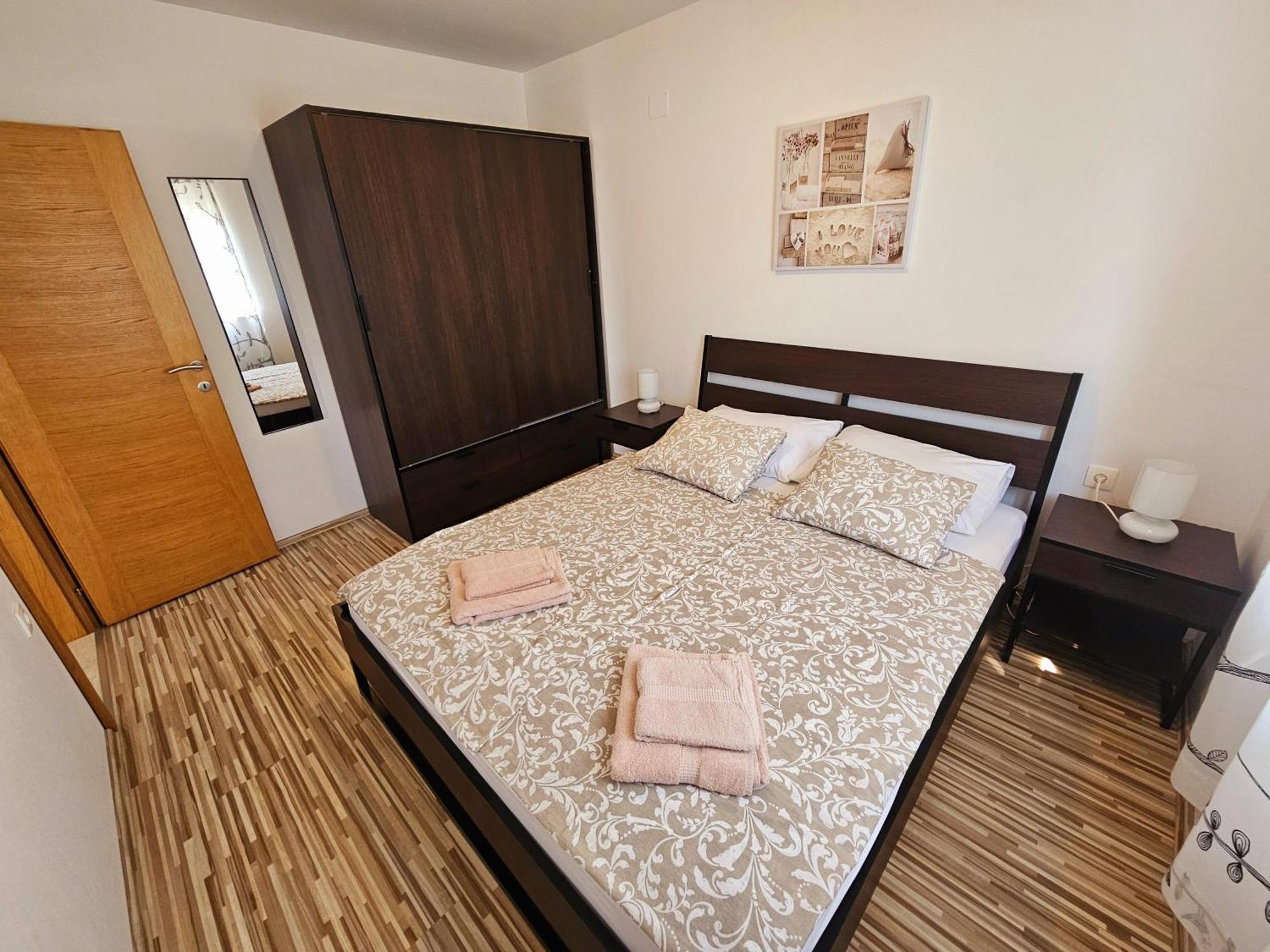 Apartments Cikač II Mandre Buitenkant foto